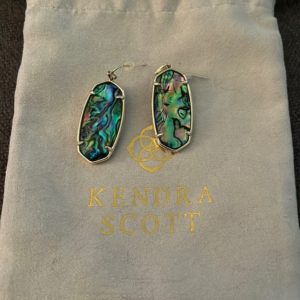 Kendra Scott Elle Gold drop earrings in Abalone Shell.
